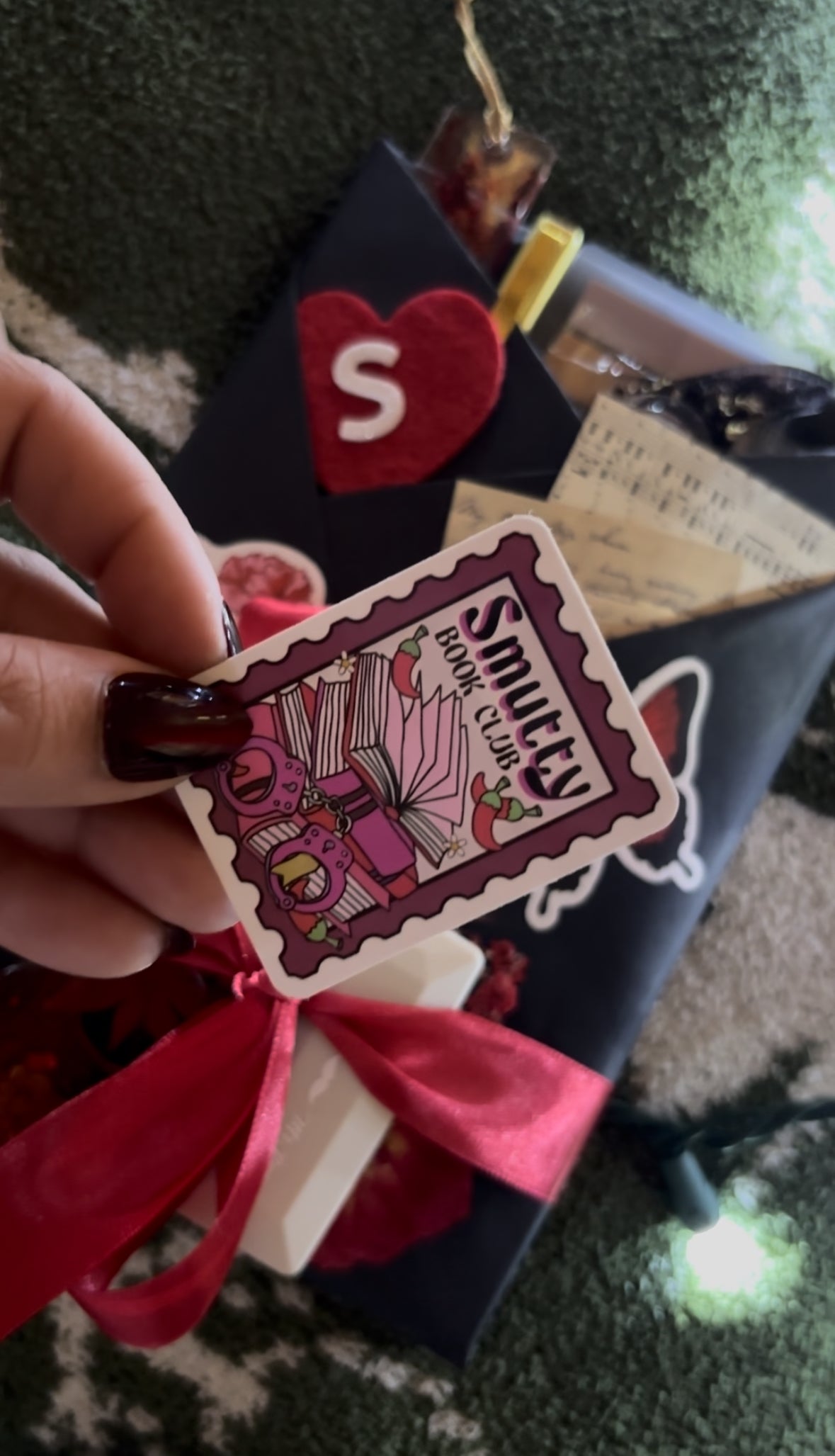 Themed Blind Date With A Book Off my Shelf box - I check to make sure you never read it 💕